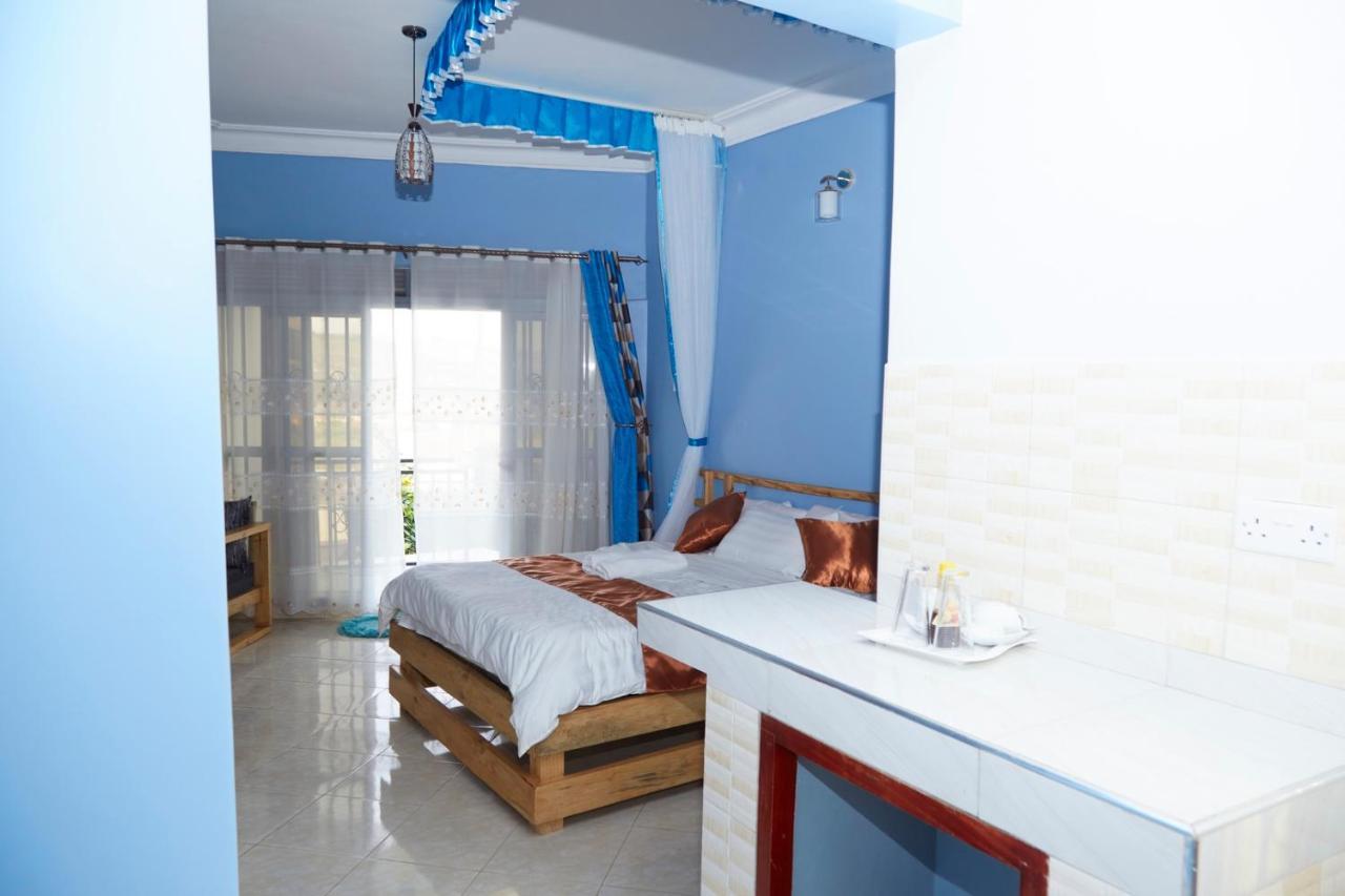 Westway Luxury Suites Mbarara Екстериор снимка