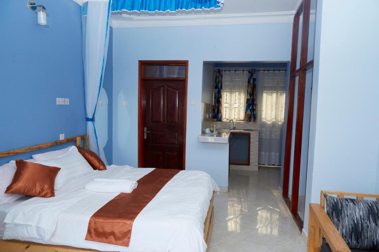 Westway Luxury Suites Mbarara Екстериор снимка