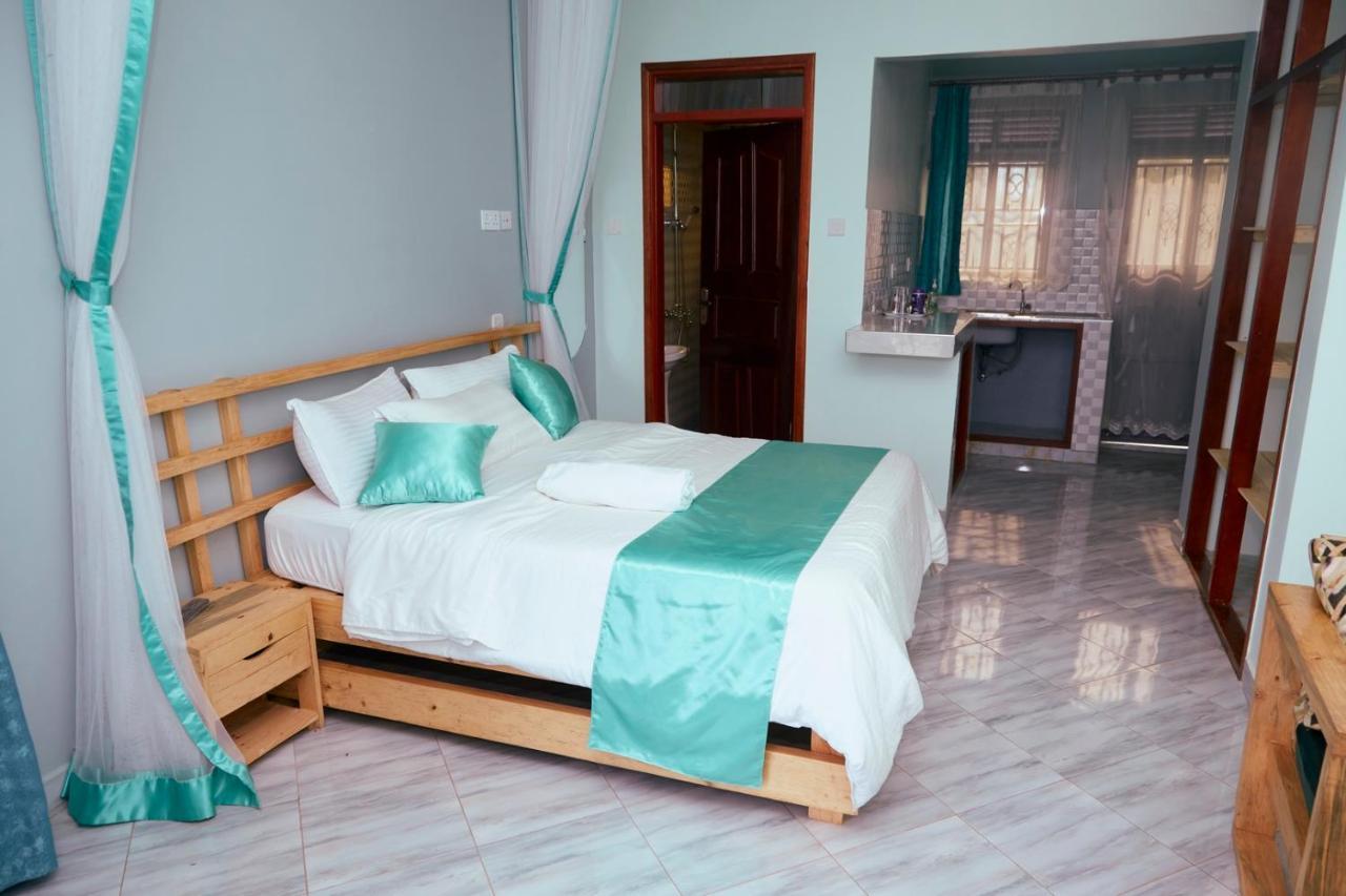 Westway Luxury Suites Mbarara Екстериор снимка