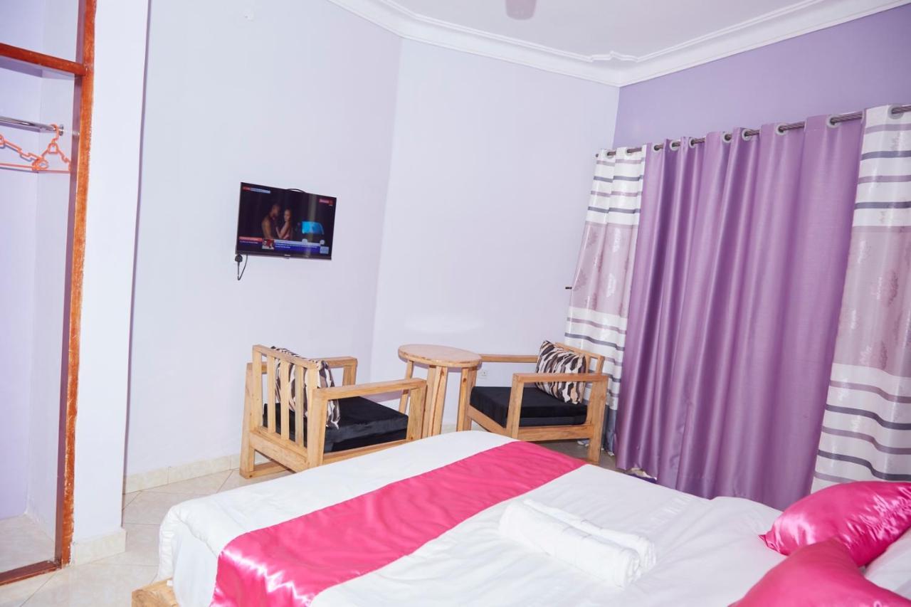 Westway Luxury Suites Mbarara Екстериор снимка